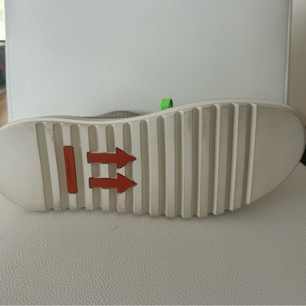 OFF-WHITE - Picture 4 of 12